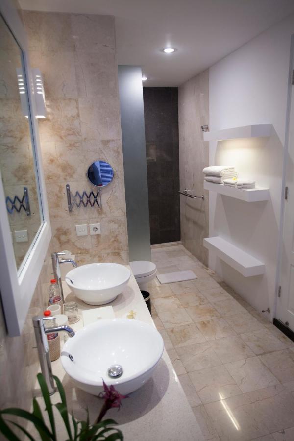 Lakshmi Luxury Villas, Walk To The Beach And Seminyak Shopping Экстерьер фото