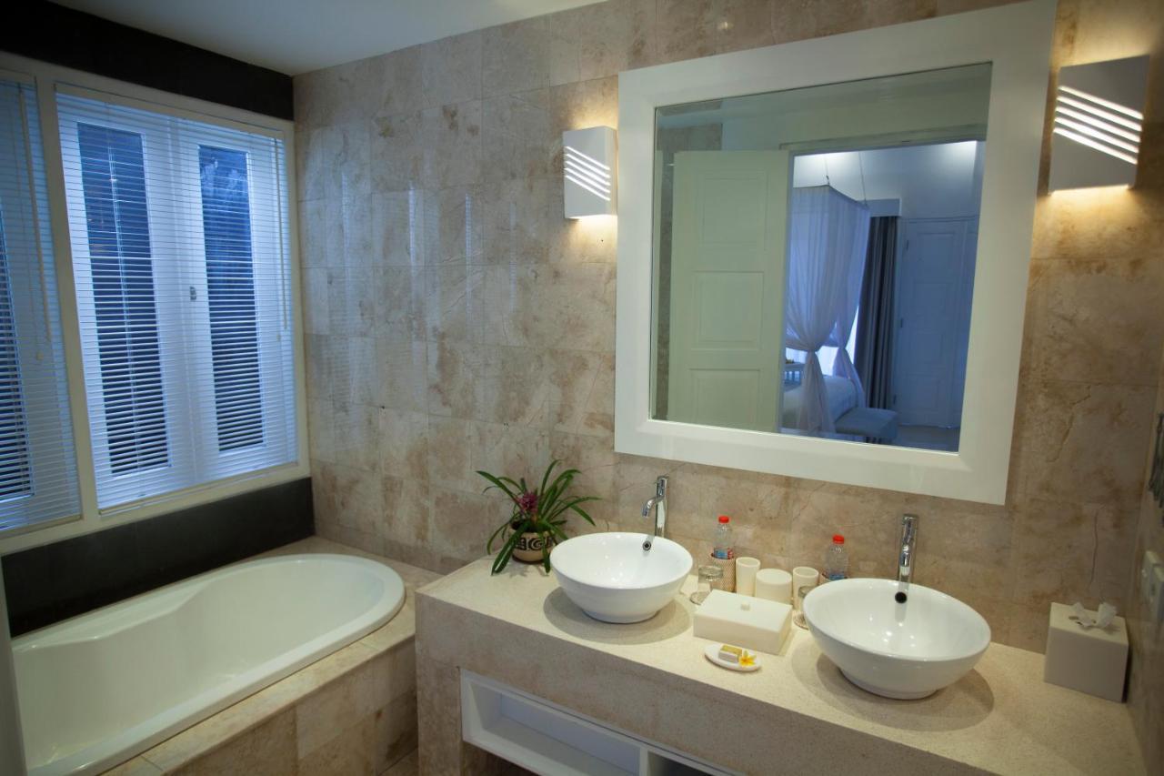Lakshmi Luxury Villas, Walk To The Beach And Seminyak Shopping Экстерьер фото