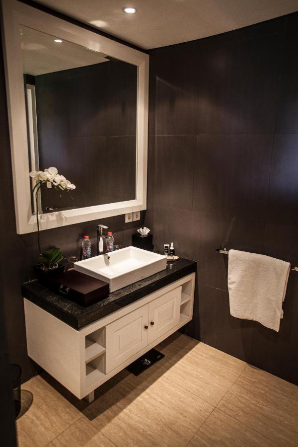 Lakshmi Luxury Villas, Walk To The Beach And Seminyak Shopping Экстерьер фото